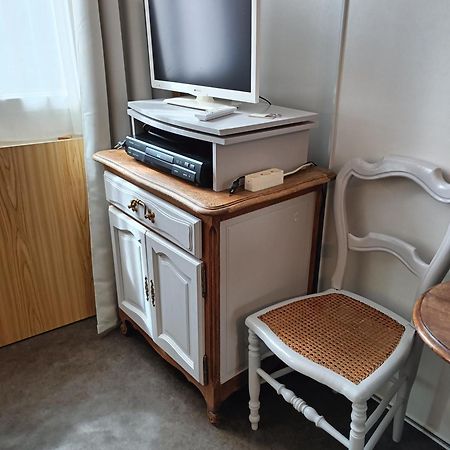 Chambre Dans Le Centre Historique ปองต์-เอาเดแมร์ ภายนอก รูปภาพ