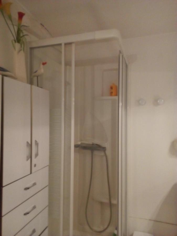 Chambre Dans Le Centre Historique ปองต์-เอาเดแมร์ ภายนอก รูปภาพ
