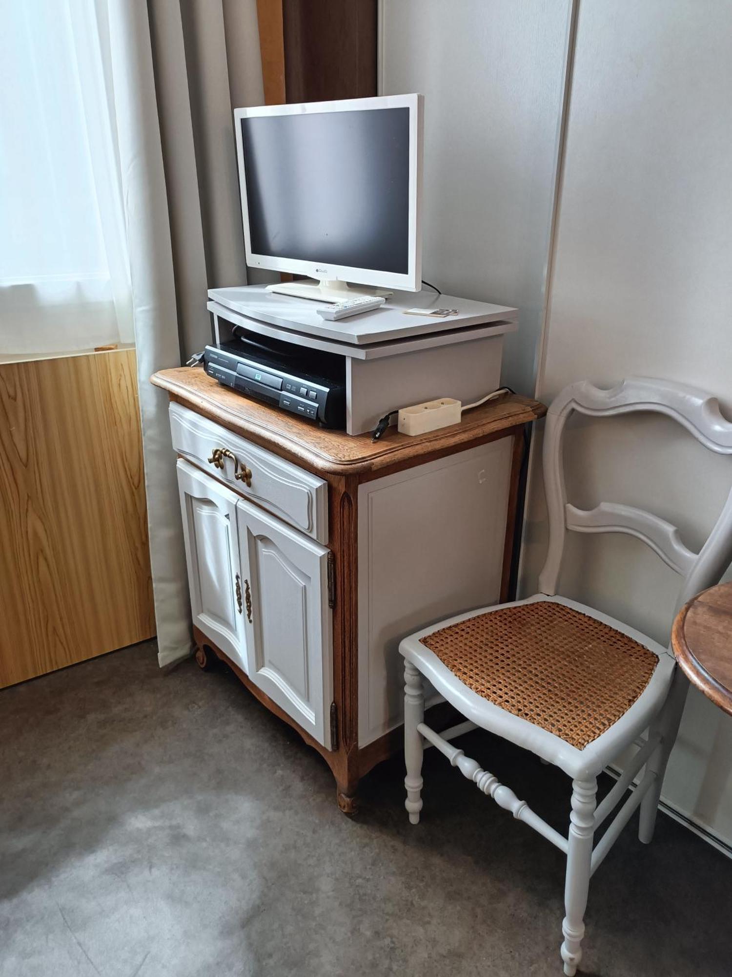 Chambre Dans Le Centre Historique ปองต์-เอาเดแมร์ ภายนอก รูปภาพ