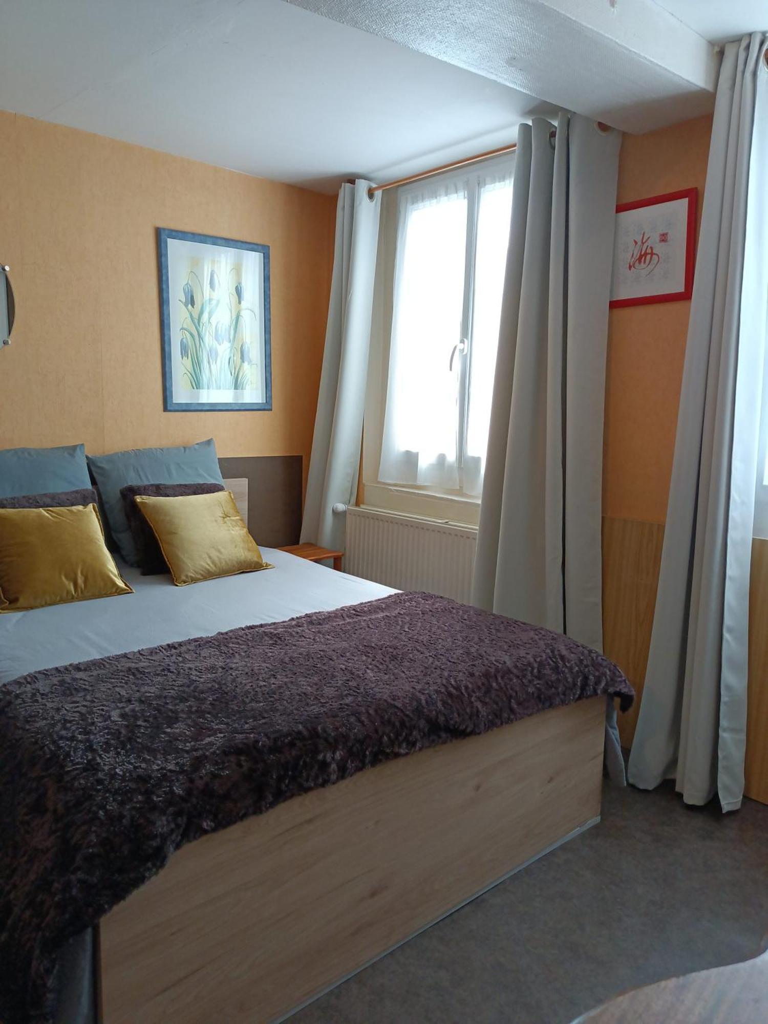 Chambre Dans Le Centre Historique ปองต์-เอาเดแมร์ ภายนอก รูปภาพ