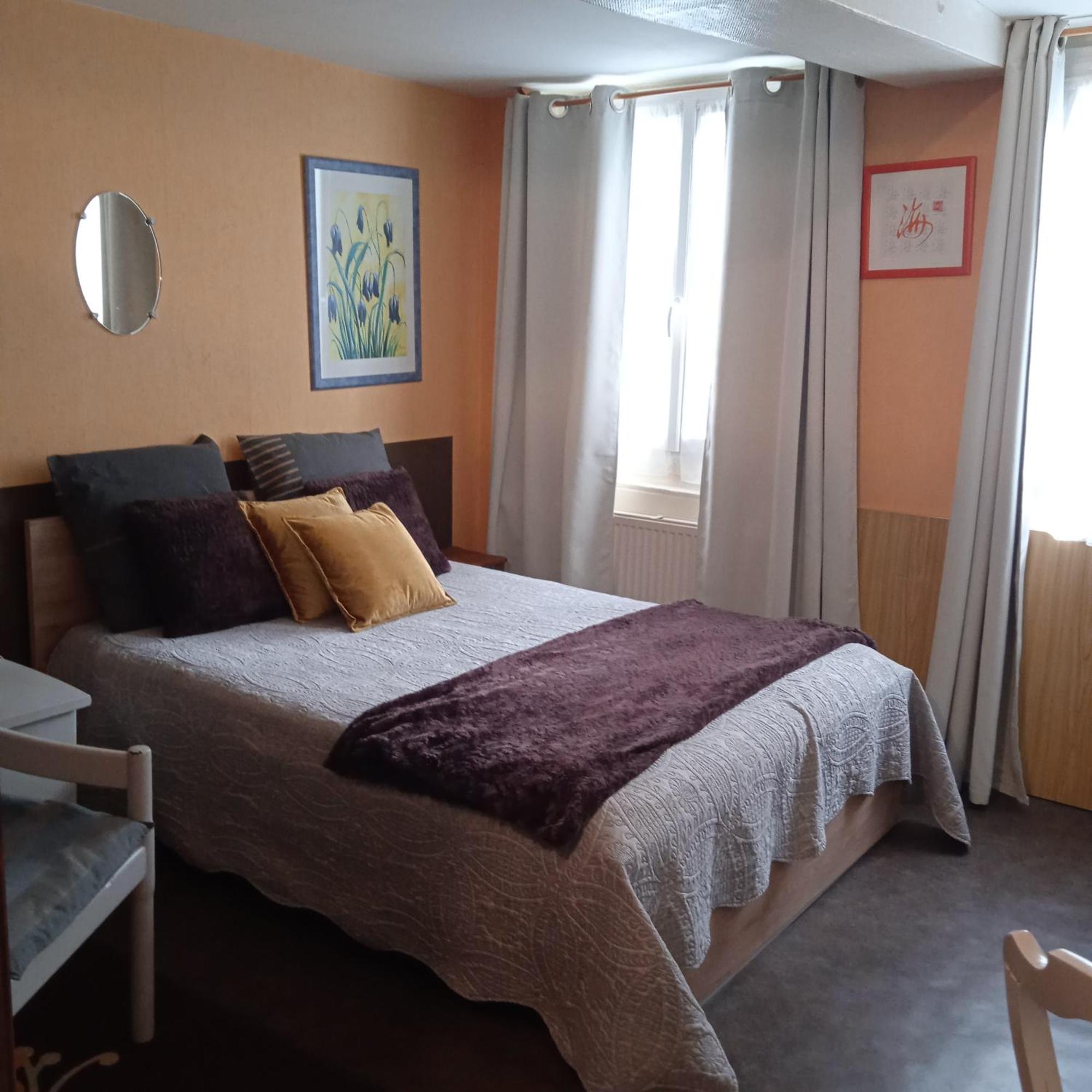 Chambre Dans Le Centre Historique ปองต์-เอาเดแมร์ ห้อง รูปภาพ